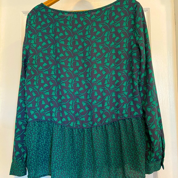 LOFT Long Sleeve Professional Top - Picture 2 of 2